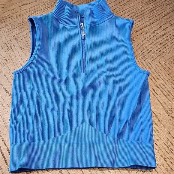 Ribbed Blue Crop Top Size S - Picture 6 of 6